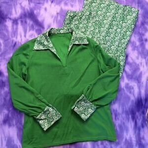 Vintage 60s 70s hand made green floral 2 pc set blouse and pants